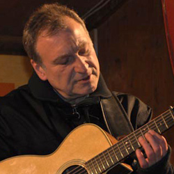 Hans Yankee Meier:
Gitarrist - Sänger - Arrangeur - Komponist
... und hier kommen Sie direkt zu meiner Präsentation. Hans Yankee Meier:
Gitarrist - Sänger - Arrangeur - Komponist
... und hier kommen Sie direkt zu meiner Präsentation.